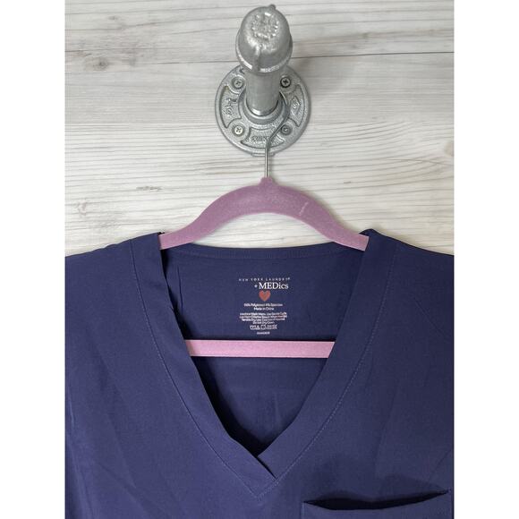 New York Laundry + MEDics Shirt Womens Small V-Neck Scrub Top Stretch Pockets - Picture 2 of 7